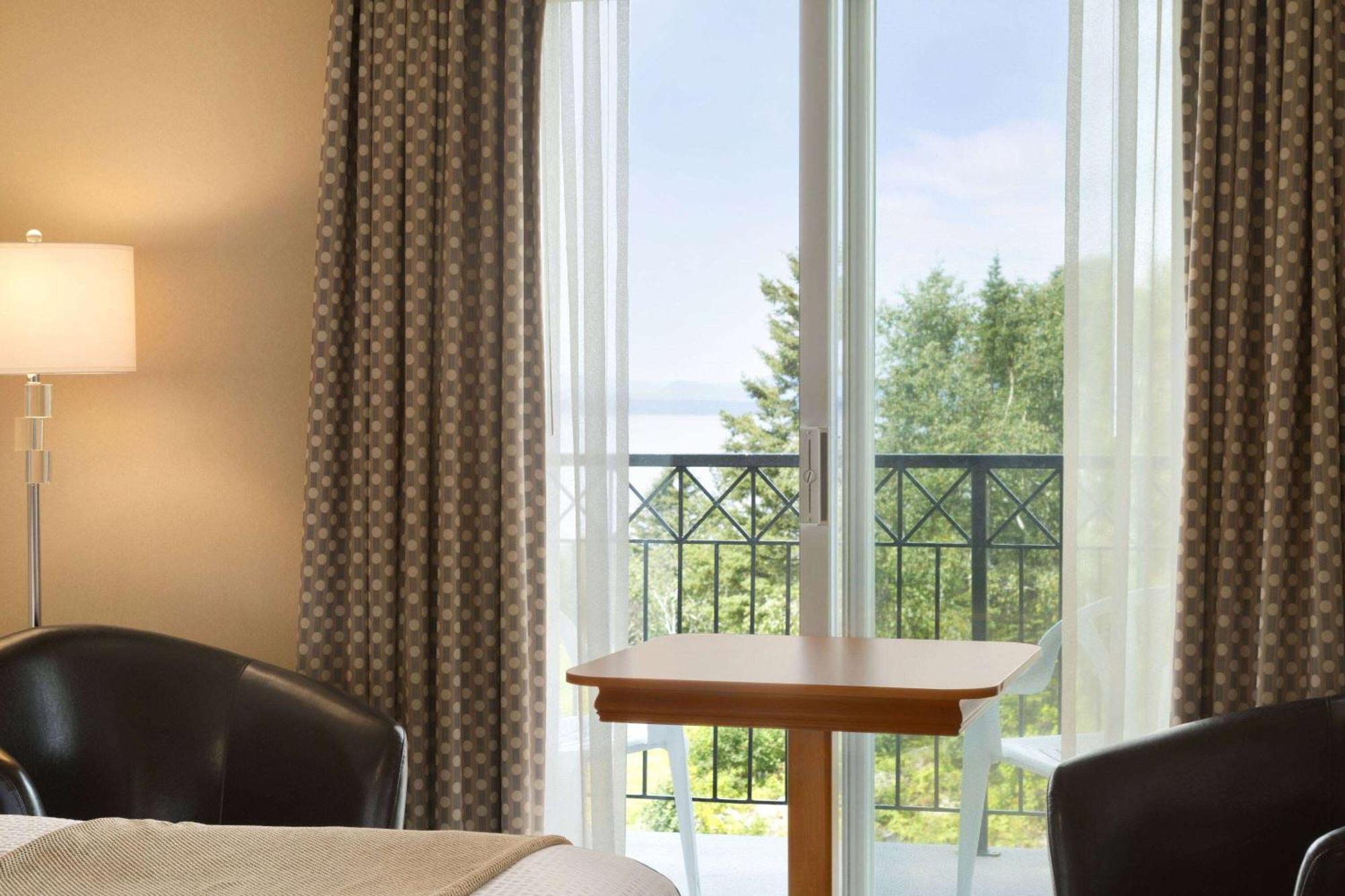 Days Inn By Wyndham Rivière-du-Loup Eksteriør billede
