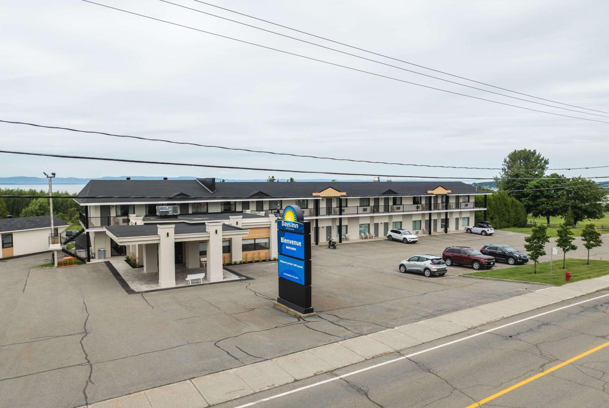 Days Inn By Wyndham Rivière-du-Loup Eksteriør billede